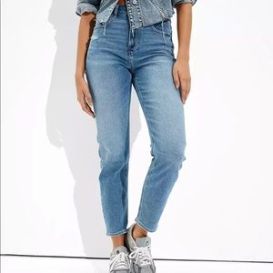 NWT AE Mom Jeans